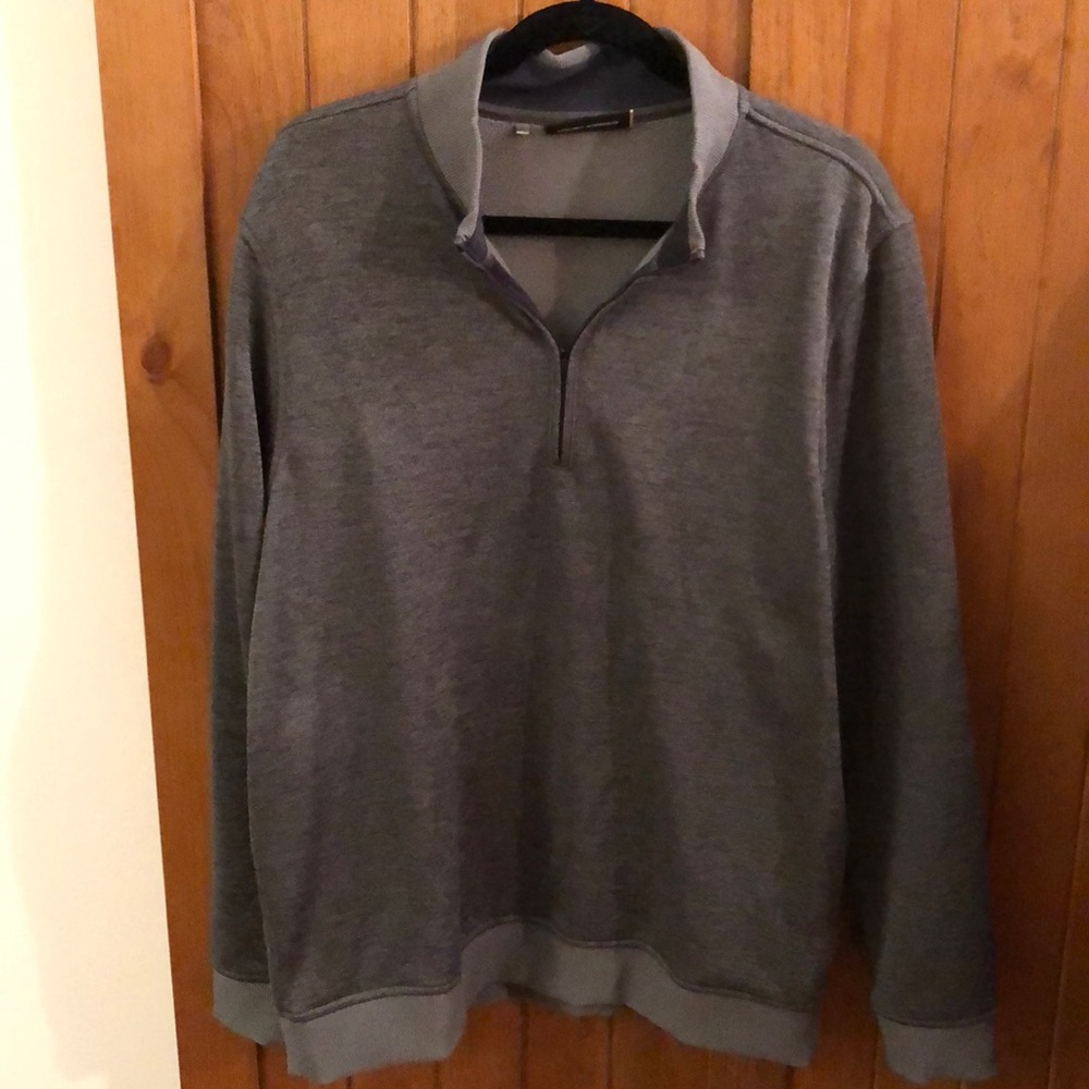 Men’s Under Armour sweat shirt.